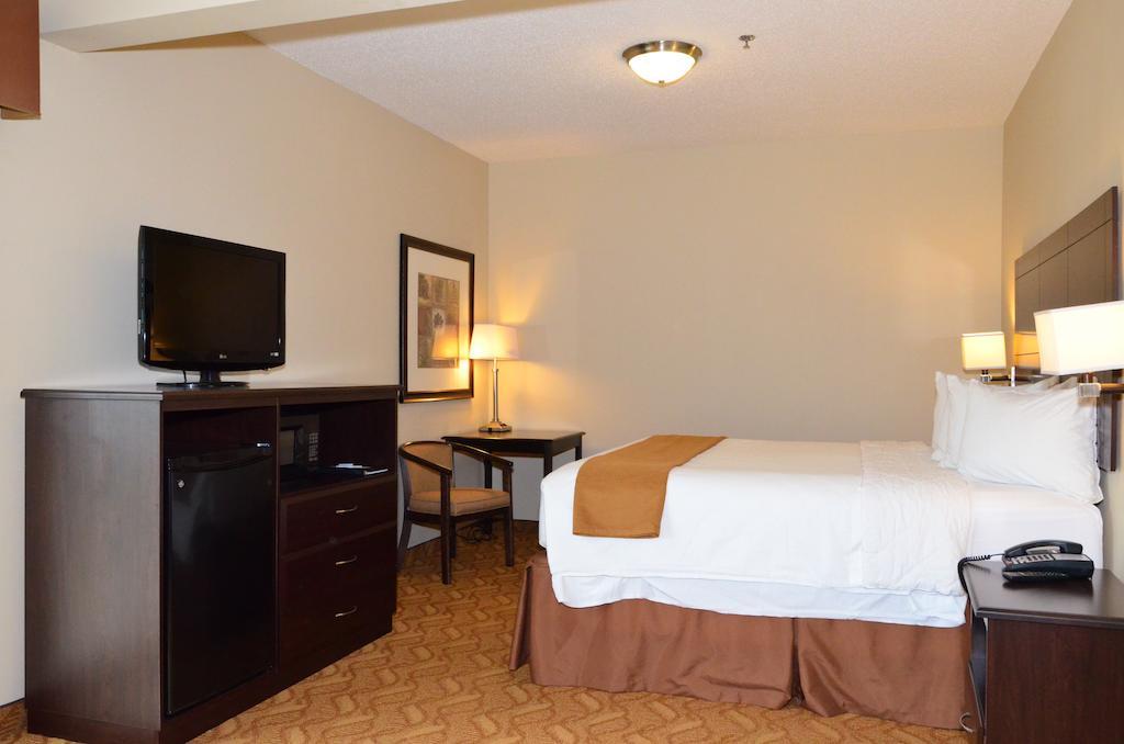 Cobblestone Inn & Suites - Lake View Habitación foto
