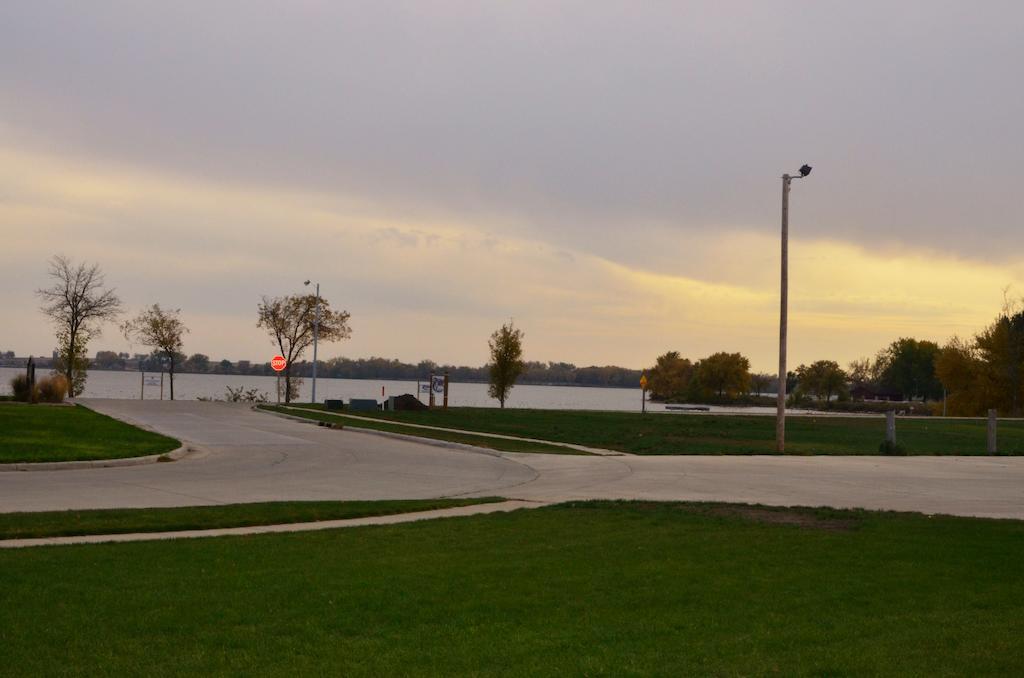 Cobblestone Inn & Suites - Lake View Exterior foto